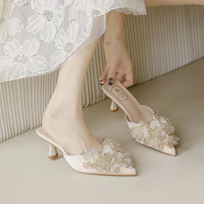 Summer new fashion satin rhinestones are not tired, empty sandals after feet, pointed stiletto high heels 43 абрикосовий
Summer new fashion satin rhinestones are not tired, empty sandals after feet, pointed stiletto high heels 43 абрикосовий
