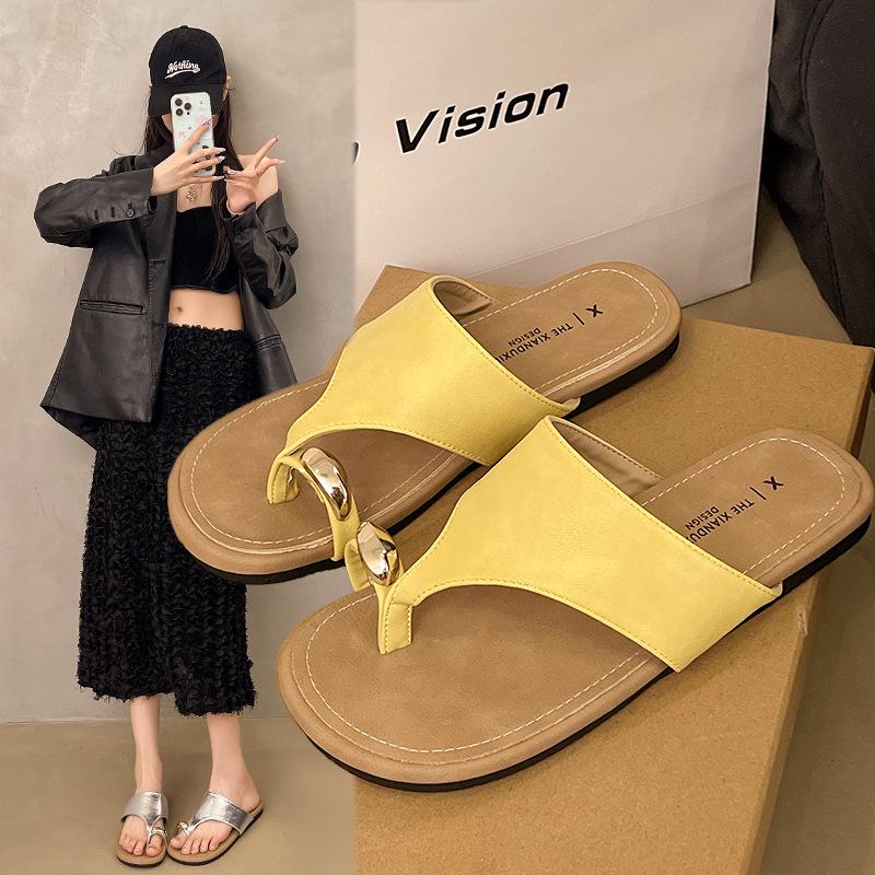 Fashion casual flip-flops women s 2025 summer new toe slippers flat-bottomed seaside vacation beach shoes 40
Fashion casual flip-flops women s 2025 summer new toe slippers flat-bottomed seaside vacation beach shoes 40