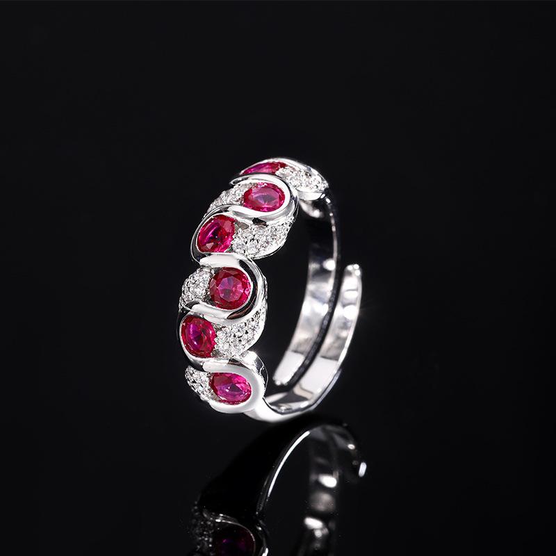 Ювелирные изделия Красное трапециевидное кольцо Серьги из красного корунда Серебряные иглы 925 пробы Модный комплект High Sense Fashion
Ювелирные изделия Красное трапециевидное кольцо Серьги из красного корунда Серебряные иглы 925 пробы Модный комплект High Sense Fashion