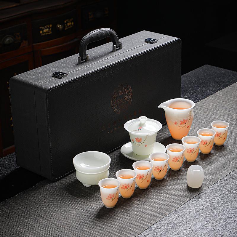 Расписанный вручную фарфоровый чайный сервиз из ледяного хрусталя и нефрита, высококлассные подарки для бизнес-компаний, подарки для клиентов, сувениры
Расписанный вручную фарфоровый чайный сервиз из ледяного хрусталя и нефрита, высококлассные подарки для бизнес-компаний, подарки для клиентов, сувениры