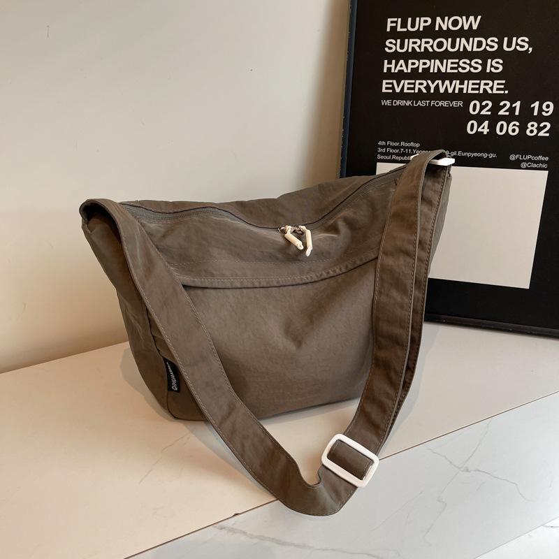 Bags Women s 2025 New Lightweight Versatile Travel Bag Shoulder Bag Large Capacity Class Crossbody Bag серый
Bags Women s 2025 New Lightweight Versatile Travel Bag Shoulder Bag Large Capacity Class Crossbody Bag серый