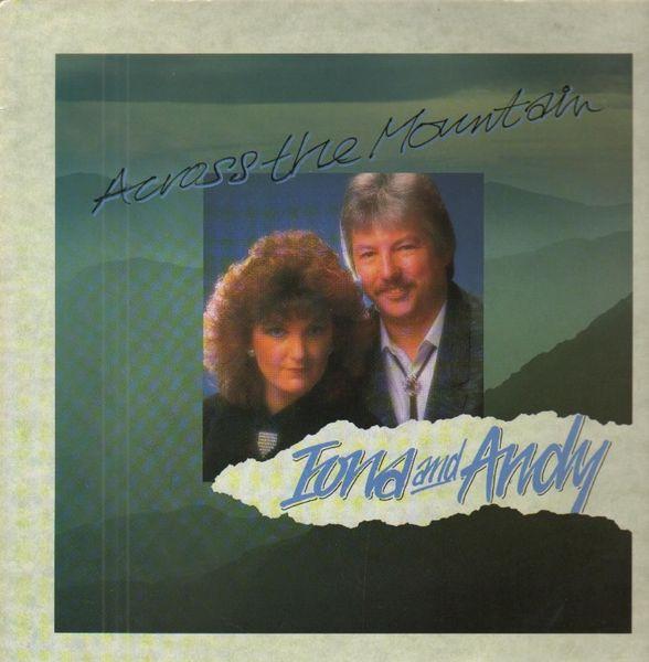 LP Record IONA AC ANDY - Across The Mountain BGELP1003 Barge Records UK Folk Used
LP Record IONA AC ANDY - Across The Mountain BGELP1003 Barge Records UK Folk Used