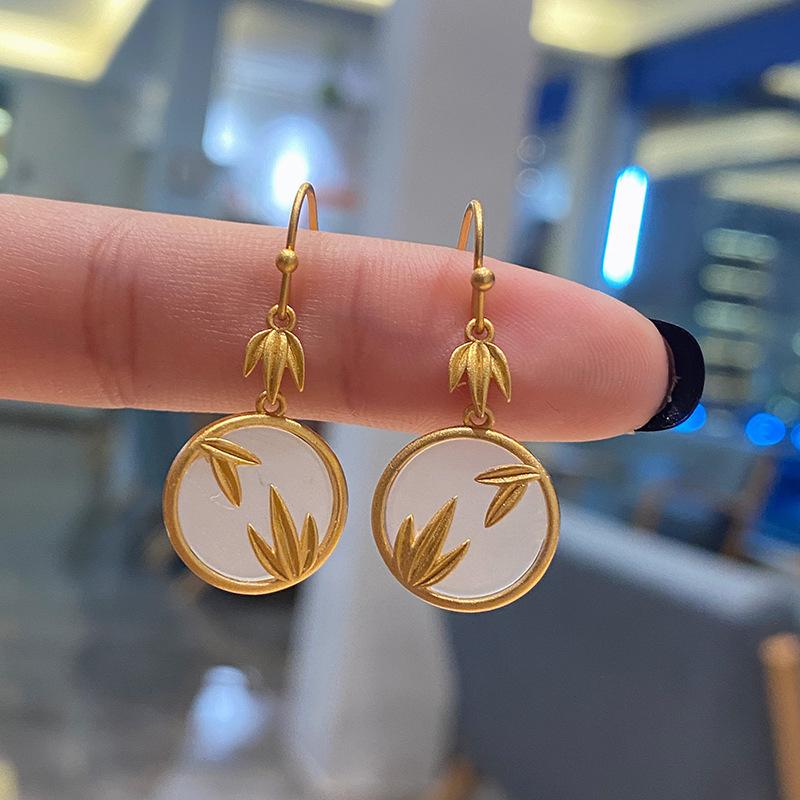 New classical palace style, niche, simple, retro earrings, high-end fashion temperament, design sense, Zircon and accessories
New classical palace style, niche, simple, retro earrings, high-end fashion temperament, design sense, Zircon and accessories