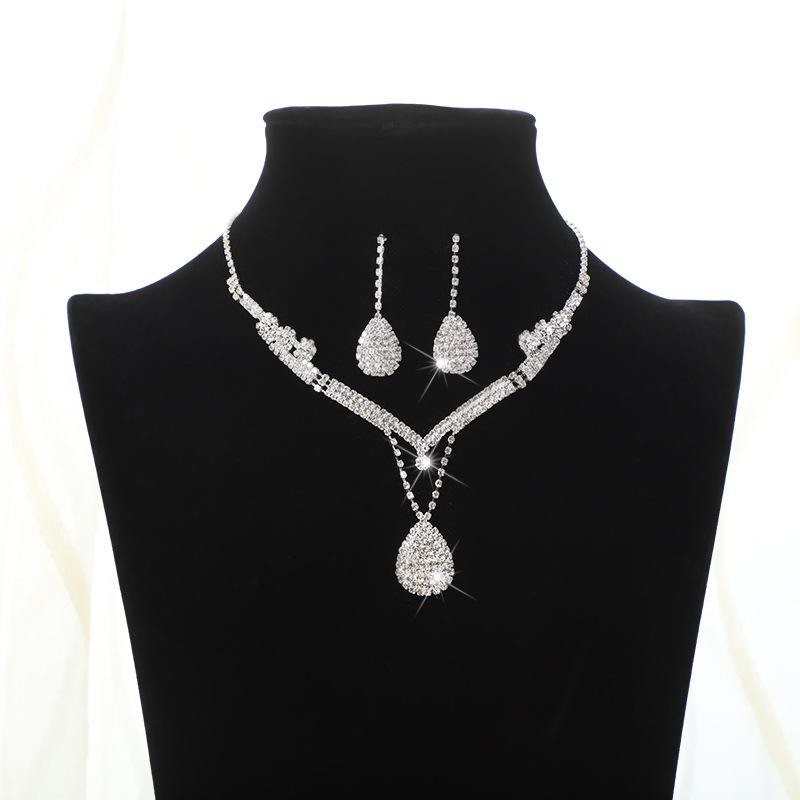 Женский Модный Дизайн Ожерелье Капля Воды Серьги Браслет Набор с Цирконами Свадебный Банкет Вечеринка Праздничный Подарок
Женский Модный Дизайн Ожерелье Капля Воды Серьги Браслет Набор с Цирконами Свадебный Банкет Вечеринка Праздничный Подарок