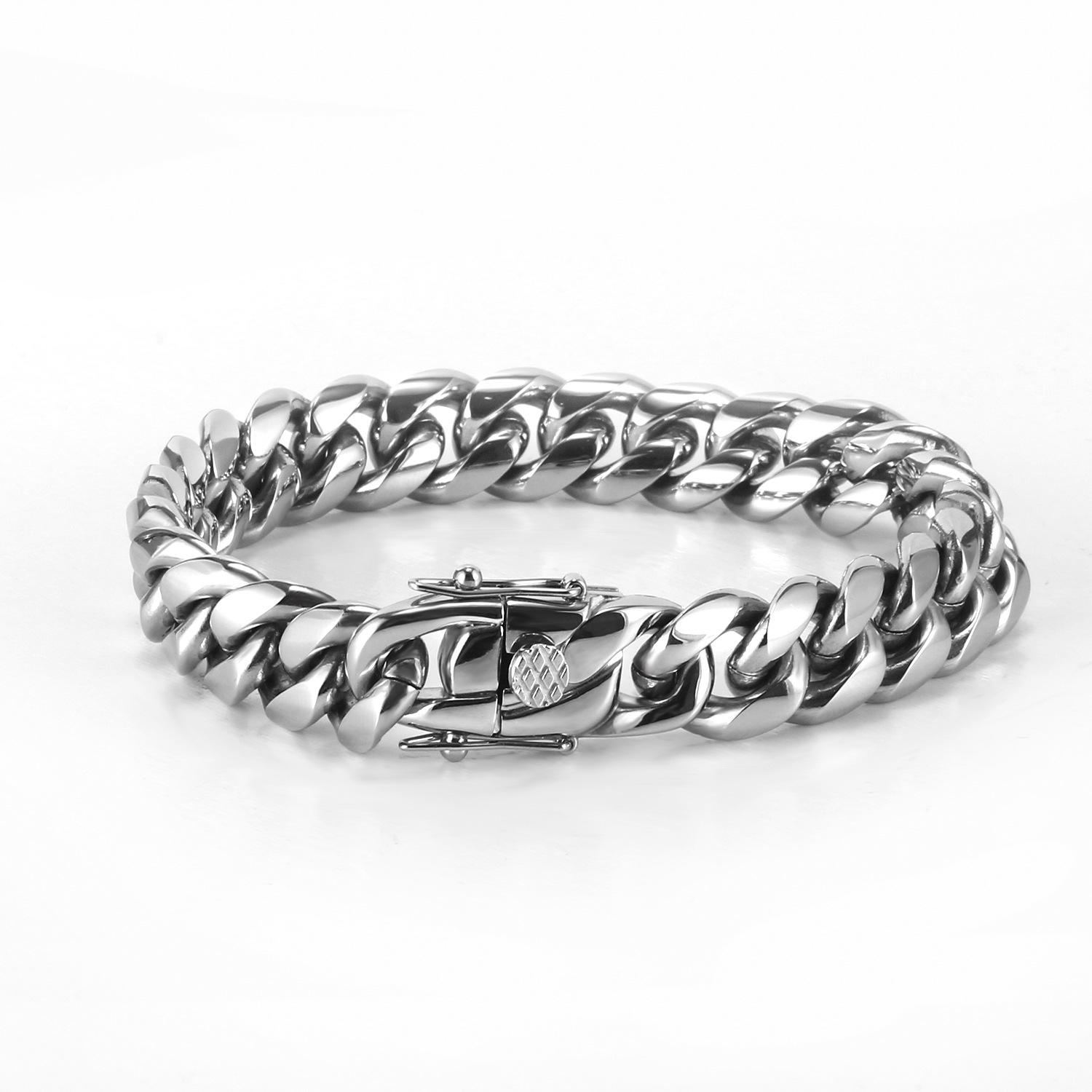 Trendy Titanium Steel Cuban Link Chain Bracelet & Necklace Set for Men – Fade-Resistant, Polished Jewelry with High-End Feel
Trendy Titanium Steel Cuban Link Chain Bracelet & Necklace Set for Men – Fade-Resistant, Polished Jewelry with High-End Feel