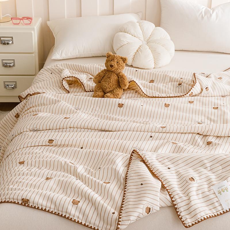 Double-Layer Cool Summer Blanket with Shell Edge Ins Style Skin-Friendly Air Condition Blanket Single Double Quilted Comforters 150x200cm Only quilt
Double-Layer Cool Summer Blanket with Shell Edge Ins Style Skin-Friendly Air Condition Blanket Single Double Quilted Comforters 150x200cm Only quilt