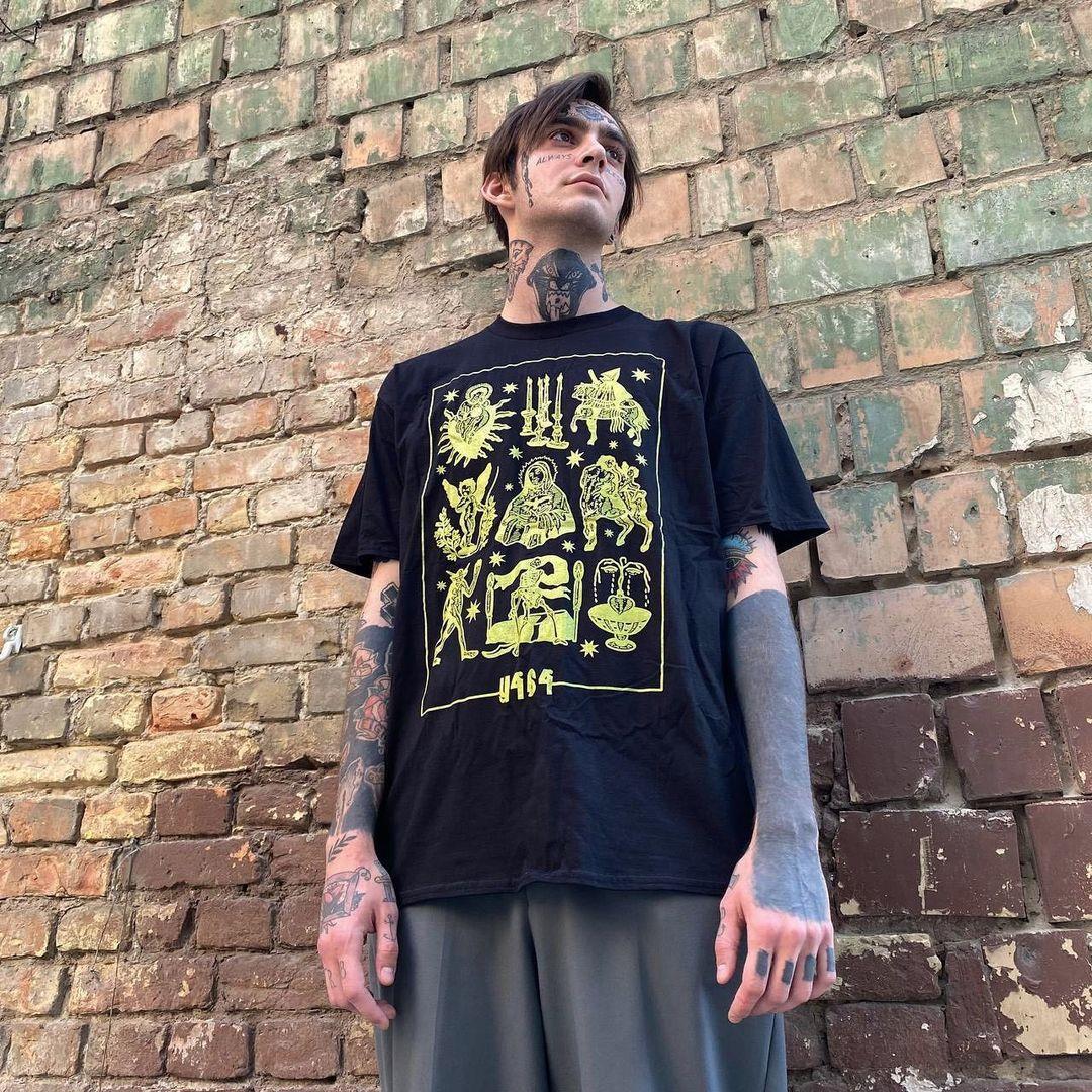 The 2025 Summer New American High Street Retro Short-sleeved Creative Trendy Brand Street Personality Vibe with A Vintage Feel 4XL
The 2025 Summer New American High Street Retro Short-sleeved Creative Trendy Brand Street Personality Vibe with A Vintage Feel 4XL