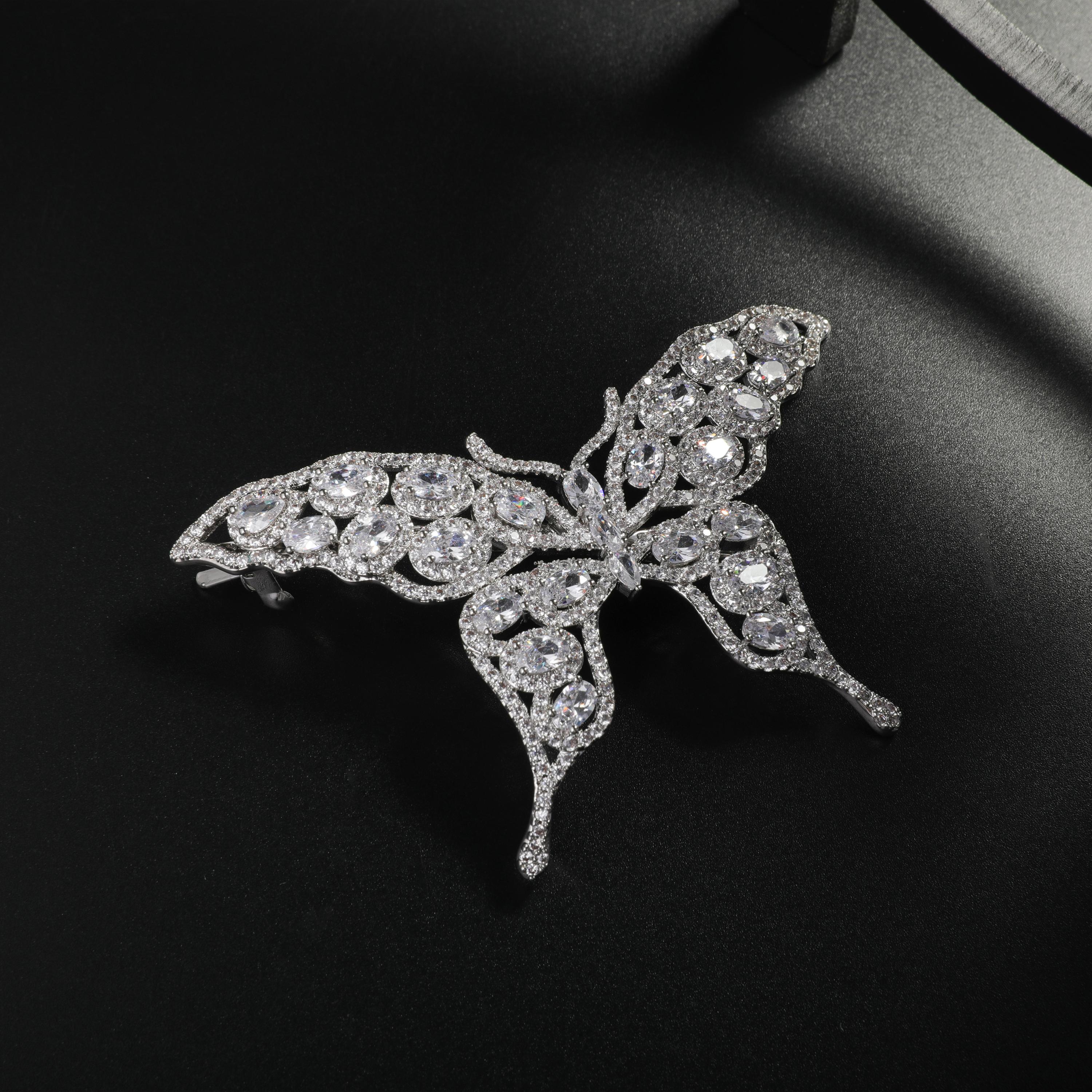 Zirconia Butterfly Designer Hair Wear Hair Clip Luxury Hair Jewelry For Women Girls Cute Hair Accessories Imitation Rhodium Plated
Zirconia Butterfly Designer Hair Wear Hair Clip Luxury Hair Jewelry For Women Girls Cute Hair Accessories Imitation Rhodium Plated