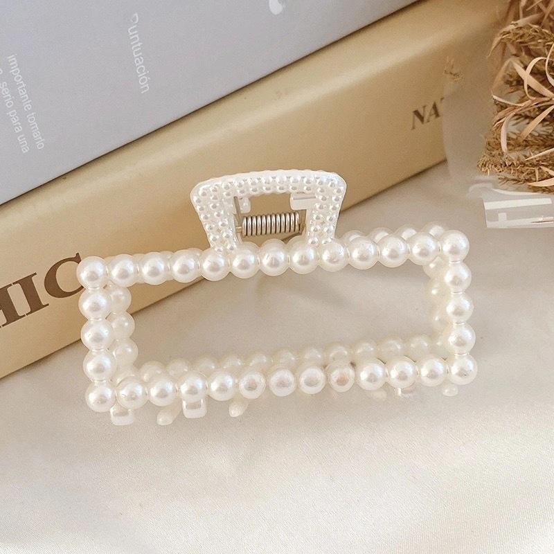 Элегантная большая корейская заколка-клип для волос для женщин - Перламутровый аксессуар для волос в стиле акулы
Элегантная большая корейская заколка-клип для волос для женщин - Перламутровый аксессуар для волос в стиле акулы