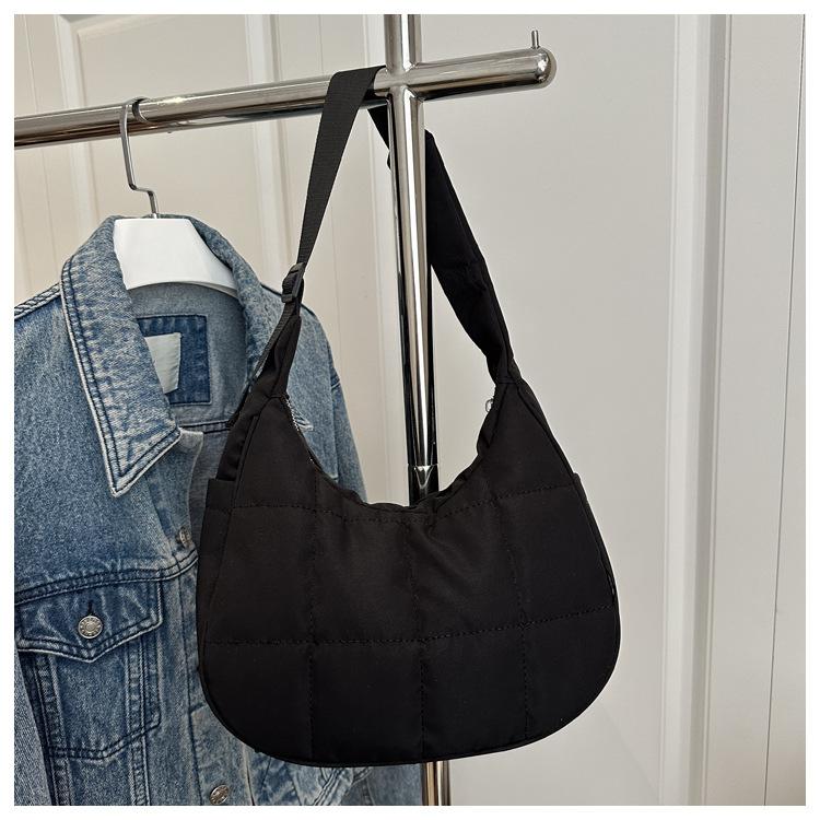 Quilted Padded Shoulder Top Handle Bag Women Fashi Large Capacity Texture Storage Bag Simple and Versatile Commuter Hobo Bag чёрный
Quilted Padded Shoulder Top Handle Bag Women Fashi Large Capacity Texture Storage Bag Simple and Versatile Commuter Hobo Bag чёрный