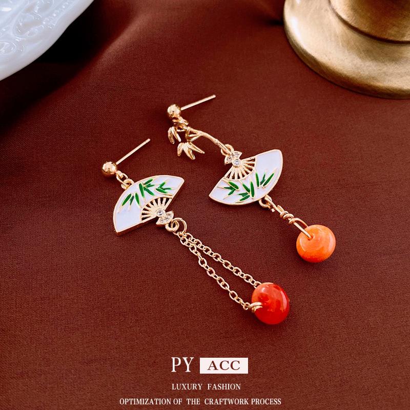 Silver Needle Zircon Agate Earrings: Versatile Chinese Style Studs with a Niche High-End Design
Silver Needle Zircon Agate Earrings: Versatile Chinese Style Studs with a Niche High-End Design