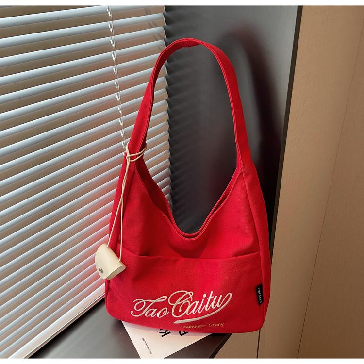 Canvas bag women s large-capacity autumn and winter versatile casual shoulder bucket bag premium tote bag красный
Canvas bag women s large-capacity autumn and winter versatile casual shoulder bucket bag premium tote bag красный