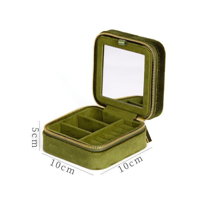 1PC Green Velvet Travel Jewelry Storage Box With Mirror Necklace Ring Earrings Zipper Storage Box Jewelry Display Case Organizer зелёный
1PC Green Velvet Travel Jewelry Storage Box With Mirror Necklace Ring Earrings Zipper Storage Box Jewelry Display Case Organizer зелёный