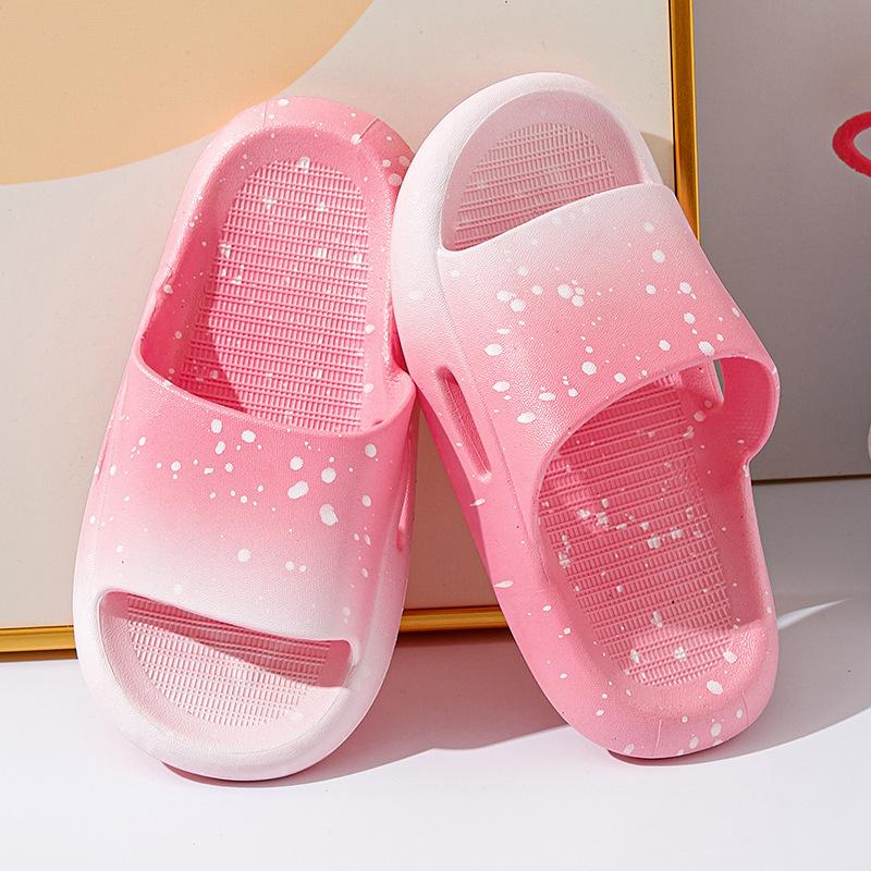 New Summer Gradient Children s Slippers for Boys and Girls Sandals and Slippers for Indoor and Outdoor Home Furnishings 36-37
New Summer Gradient Children s Slippers for Boys and Girls Sandals and Slippers for Indoor and Outdoor Home Furnishings 36-37