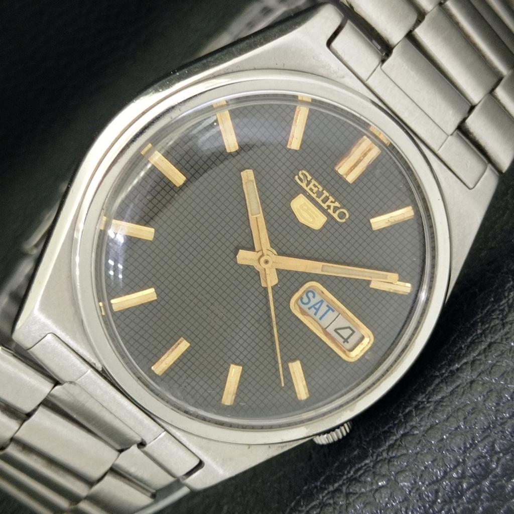 Б/У оригинальные винтажные часы SEIKO 5 AUTOMATIC JAPAN MENS ORIGINAL DIAL WATCH a433332-2 R115-a433332
Б/У оригинальные винтажные часы SEIKO 5 AUTOMATIC JAPAN MENS ORIGINAL DIAL WATCH a433332-2 R115-a433332