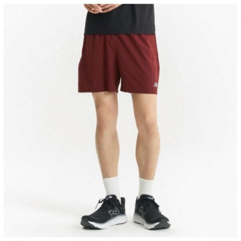 New Balance Shorts Nqj Nbnve2p181 20 Men Running Part 4 Brief Shorts Red series/80
New Balance Shorts Nqj Nbnve2p181 20 Men Running Part 4 Brief Shorts Red series/80