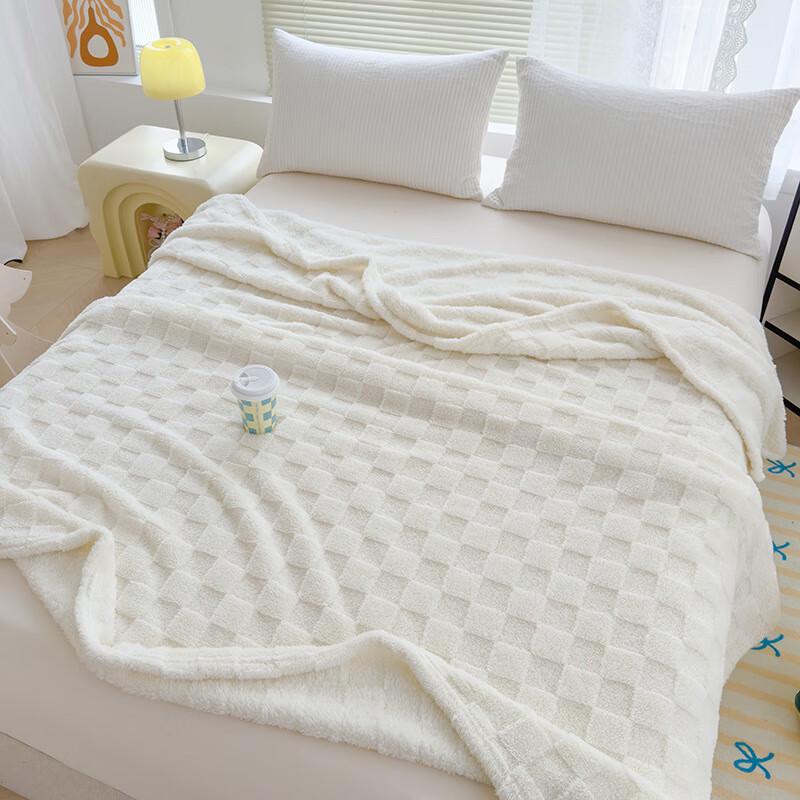 LISM All-Season Soft Checkered Blanket
LISM All-Season Soft Checkered Blanket