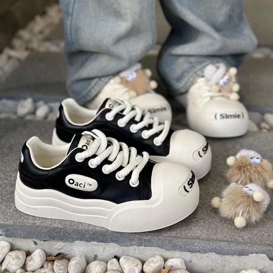 Кожаные кроссовки Jack Purcell. Новые женские некрасивые и милые белые туфли с большой головой. Универсальная повседневная обувь на платформе с низким берцем.
Кожаные кроссовки Jack Purcell. Новые женские некрасивые и милые белые туфли с большой головой. Универсальная повседневная обувь на платформе с низким берцем.