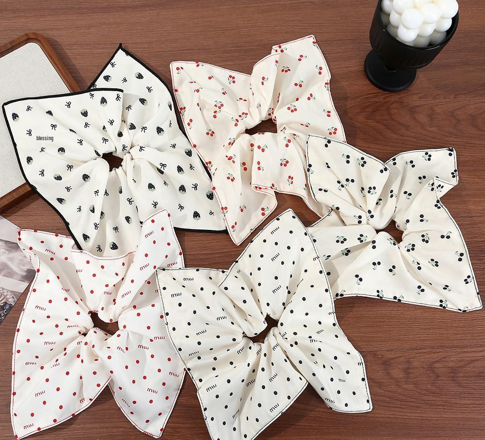 Эксклюзив для новичков: 2025 Красная Милая В горошек Клубника Вишня Резинка для волос и Квадратный платок
Эксклюзив для новичков: 2025 Красная Милая В горошек Клубника Вишня Резинка для волос и Квадратный платок