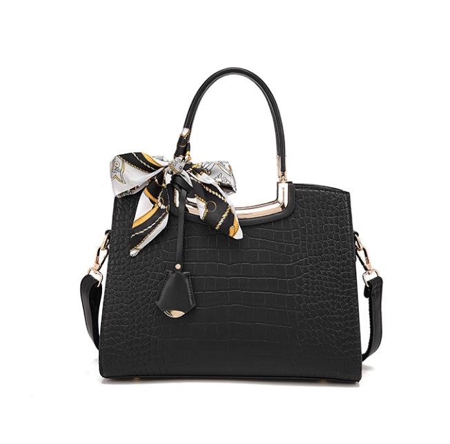Mother s Day Gift Red Ladies Bag New Bridal Handbag Atmospheric Middle Aged Mom Wedding Bag чорний
Mother s Day Gift Red Ladies Bag New Bridal Handbag Atmospheric Middle Aged Mom Wedding Bag чорний