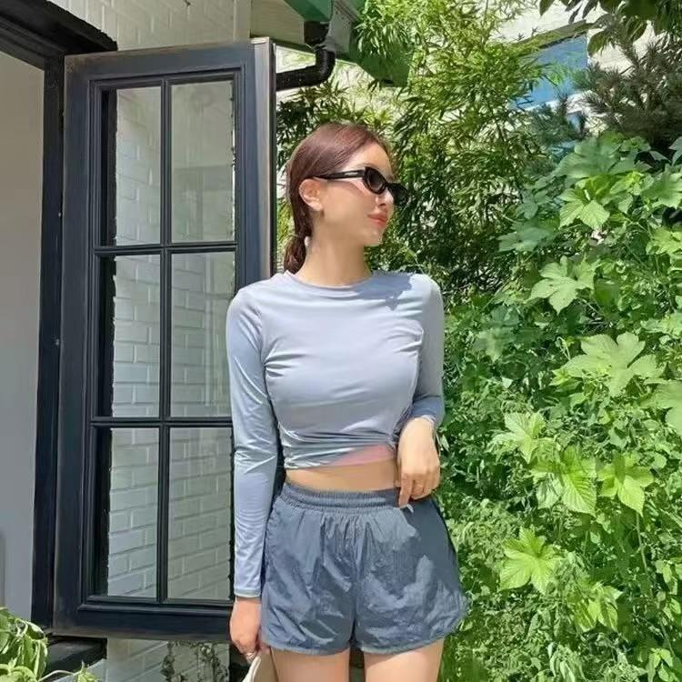 2024 Women s Korean-Style Long-Sleeve Solid Color Two-Piece Swimsuit for Summer Vacation L
2024 Women s Korean-Style Long-Sleeve Solid Color Two-Piece Swimsuit for Summer Vacation L