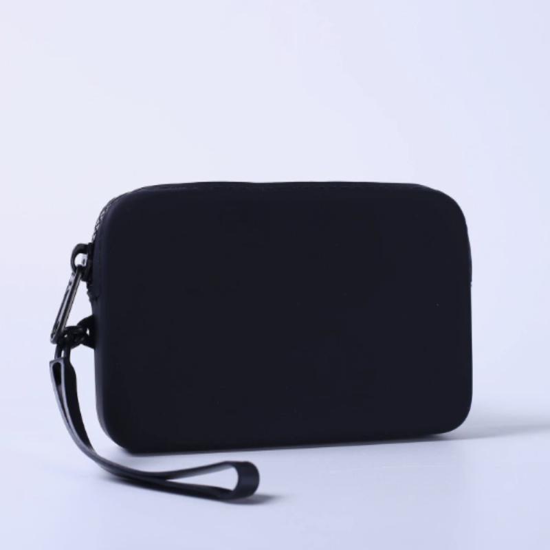 1Pcs Silicone Storage Bag Waterproof Dustproof Cosmetic Bag Hanging Phone Bag Sunglasses Protective Cover
1Pcs Silicone Storage Bag Waterproof Dustproof Cosmetic Bag Hanging Phone Bag Sunglasses Protective Cover