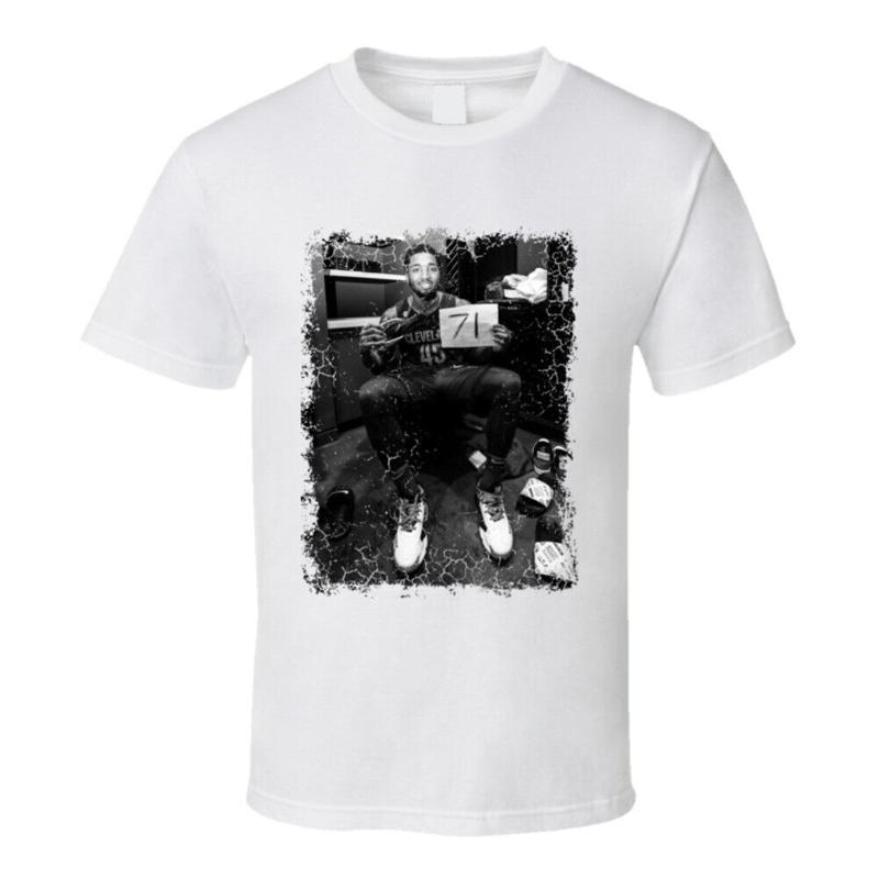 Donovan Spida Mitchell 71 Points Iconic Photo Black And White Distressed T Shirt 5XL різнокольоровий
Donovan Spida Mitchell 71 Points Iconic Photo Black And White Distressed T Shirt 5XL різнокольоровий