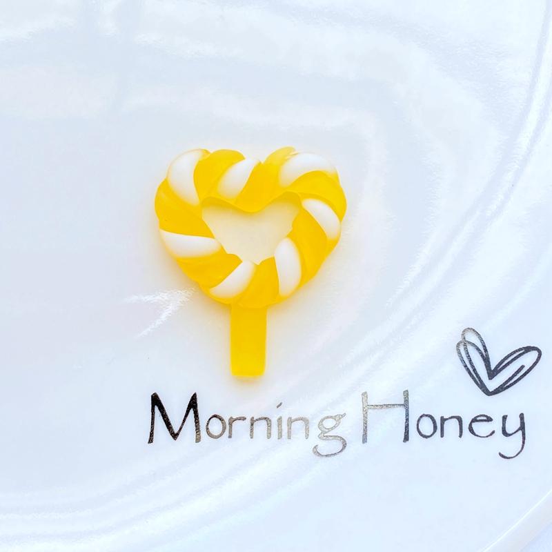 12Pcs New Luminous Heart-Shaped Lollipop Resin Figurine Crafts Flatback Cabochon Ornament Jewelry Making Hairwear Accessories
12Pcs New Luminous Heart-Shaped Lollipop Resin Figurine Crafts Flatback Cabochon Ornament Jewelry Making Hairwear Accessories