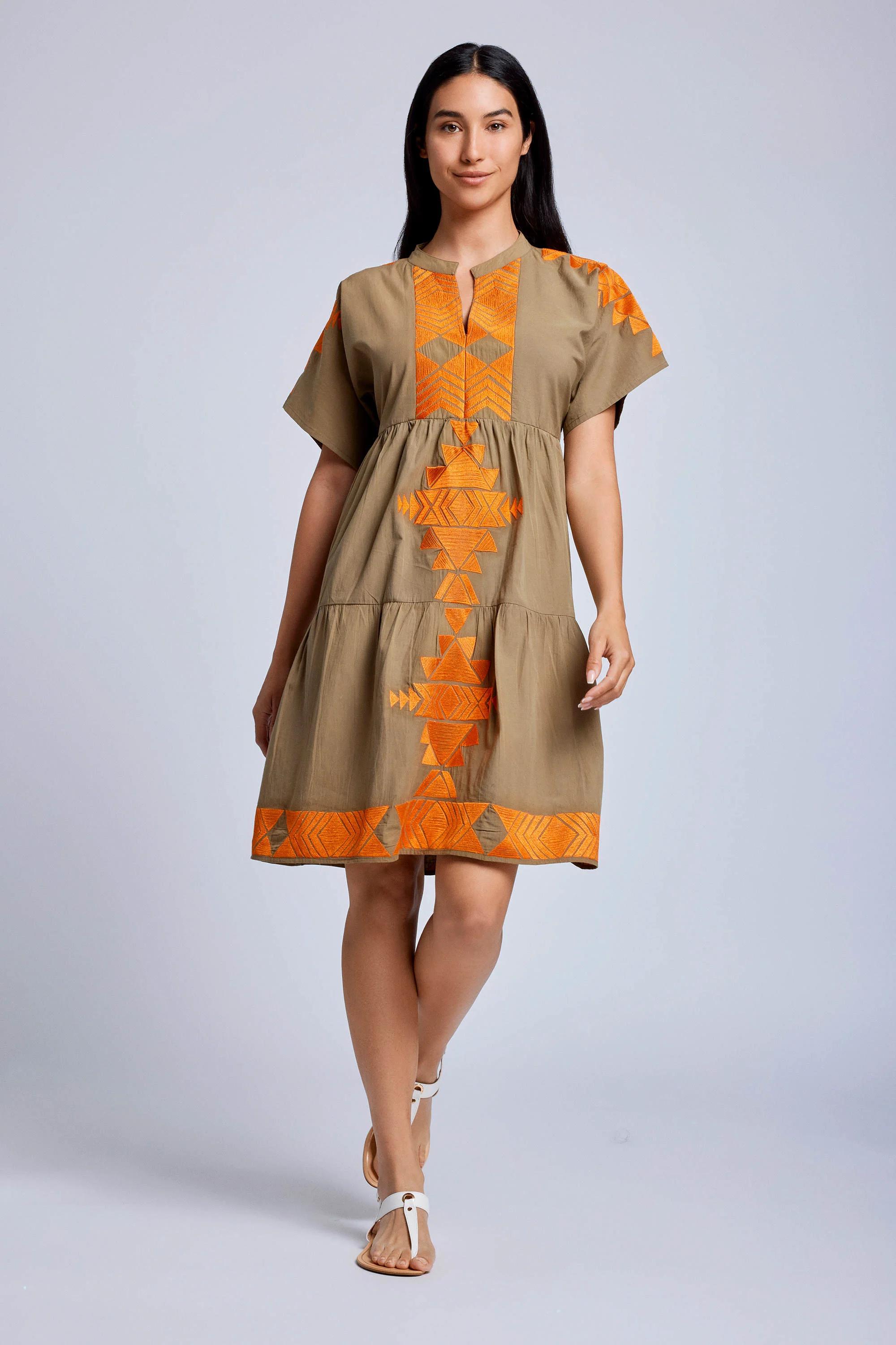 Сукня Vacanze Italiane (88003) 44(M) тілесний
Сукня Vacanze Italiane (88003) 44(M) тілесний