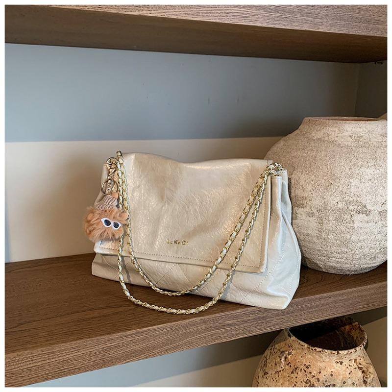 Ретро сумка-мессенджер женская большой вместимости новая осенне-зимняя универсальная на цепочке через плечо повседневная сумка-тоут
Ретро сумка-мессенджер женская большой вместимости новая осенне-зимняя универсальная на цепочке через плечо повседневная сумка-тоут