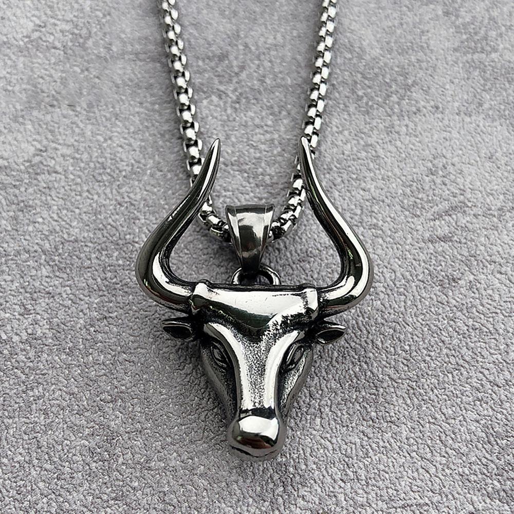 Punk Hip Hop Bullfight Bull Head Pendant Necklace Men Fashion Biker Stainless Steel Bull Head Necklace Jewelry Creative Gifts 60CM
Punk Hip Hop Bullfight Bull Head Pendant Necklace Men Fashion Biker Stainless Steel Bull Head Necklace Jewelry Creative Gifts 60CM