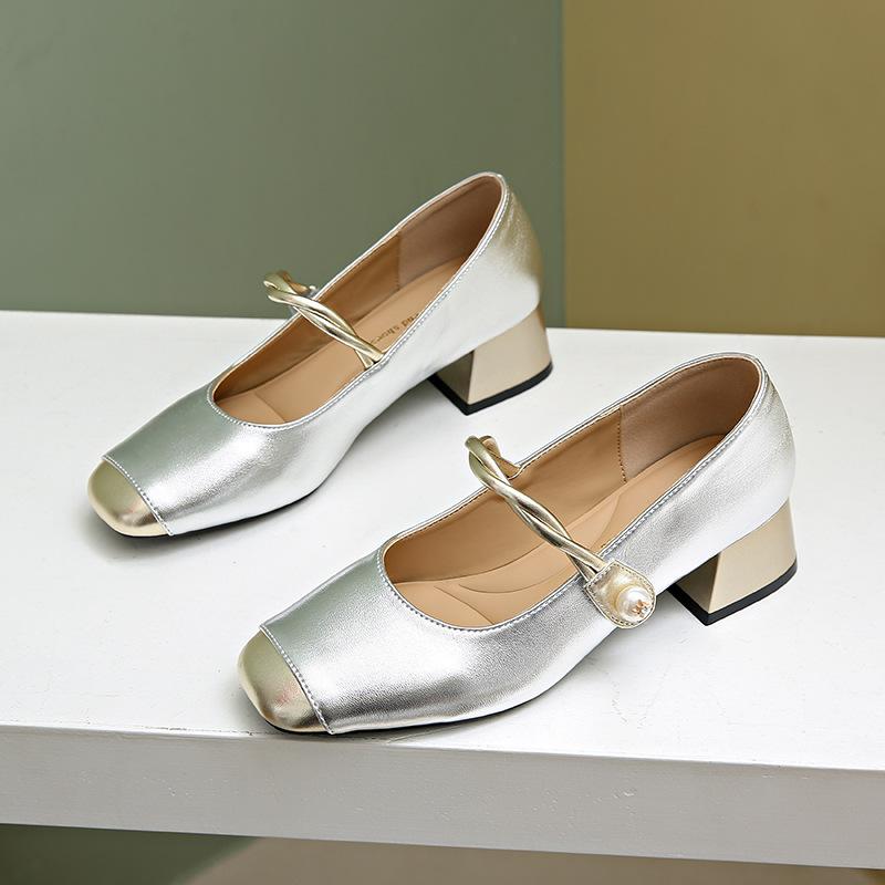 High heels beautiful thick heel single shoes women s summer skirt 2025 new Mary Jane shoes small leather shoes evening shoes 34 чёрный
High heels beautiful thick heel single shoes women s summer skirt 2025 new Mary Jane shoes small leather shoes evening shoes 34 чёрный