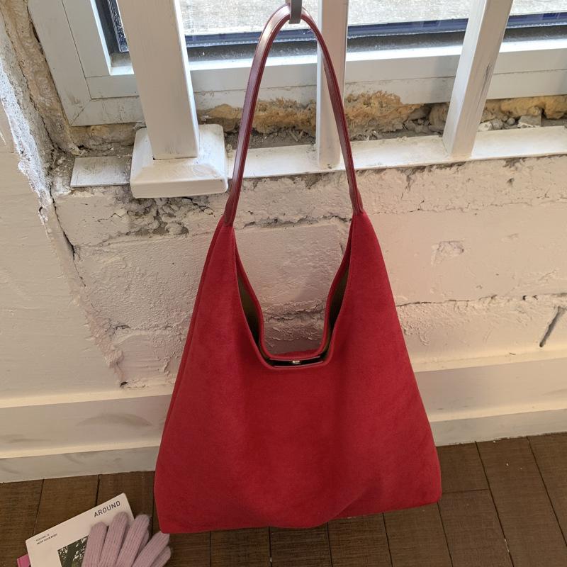 2025 Retro Frosted Large Women s Handbag - Autumn Single Shoulder Tote with High-Quality Texture and Spacious Capacity 35L x 30H x 12W, Handle 29 червоний
2025 Retro Frosted Large Women s Handbag - Autumn Single Shoulder Tote with High-Quality Texture and Spacious Capacity 35L x 30H x 12W, Handle 29 червоний