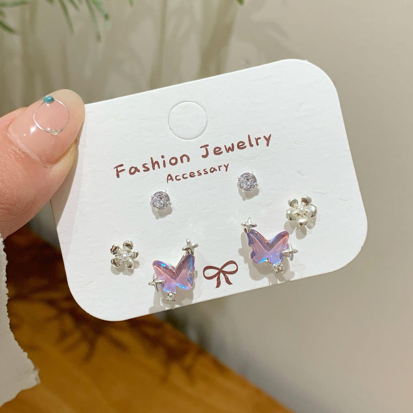 Серьги-бабочки Summer Crystal - лазерный дизайн с морской солью, серебряные иглы, женственные и свежие.
Серьги-бабочки Summer Crystal - лазерный дизайн с морской солью, серебряные иглы, женственные и свежие.