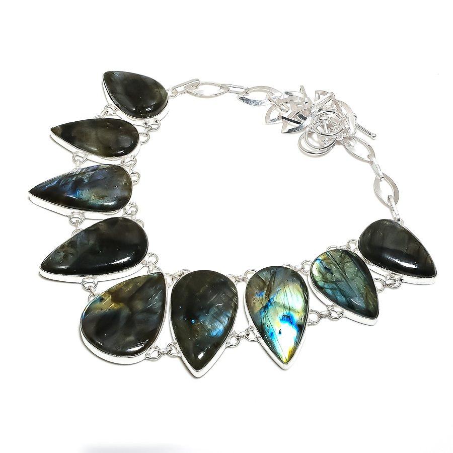 Labradorite Gemstone Handmade 925 Sterling Silver Jewelry Necklace 18 SU-9836
Labradorite Gemstone Handmade 925 Sterling Silver Jewelry Necklace 18 SU-9836