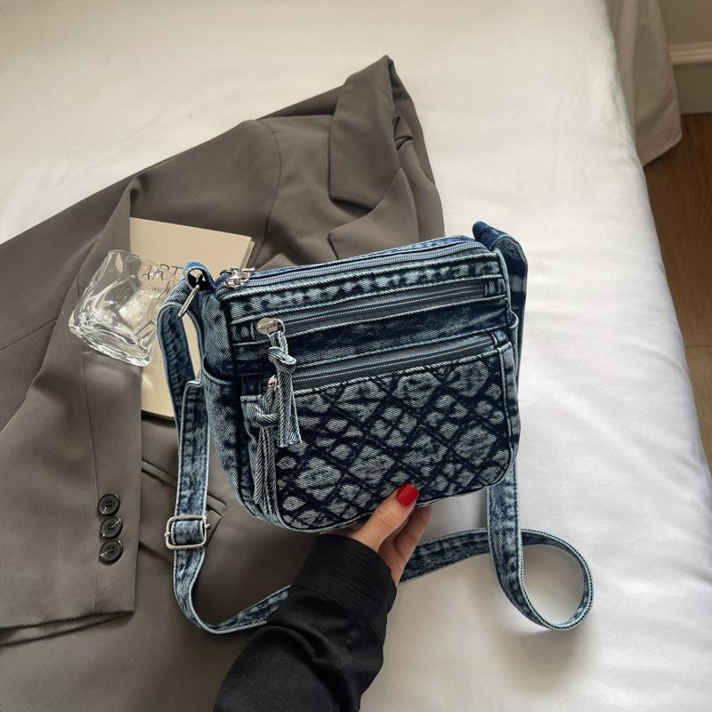 2025 Summer New Lazy Denim Multi-layer Small Square Bag New Women s One-Shoulder Crossbody Bag Fashionable and Casual темно-синий
2025 Summer New Lazy Denim Multi-layer Small Square Bag New Women s One-Shoulder Crossbody Bag Fashionable and Casual темно-синий