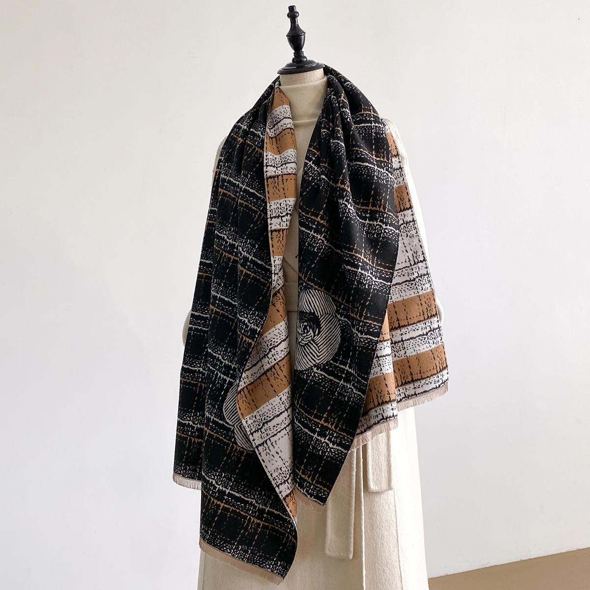 Fashion Elegant Rose Flower Stripes Imitation Cashmere Scarf Long Shawl Women Spring Autumn Wraps Winter Neckerchief Double-Side
Fashion Elegant Rose Flower Stripes Imitation Cashmere Scarf Long Shawl Women Spring Autumn Wraps Winter Neckerchief Double-Side