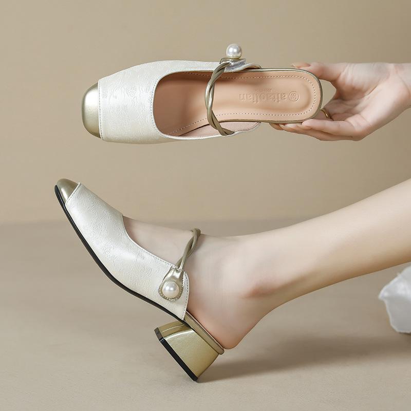 Baotou half slippers female summer wear Chinese national style fairy thick heel with skirt word with sandals 40 абрикосовий
Baotou half slippers female summer wear Chinese national style fairy thick heel with skirt word with sandals 40 абрикосовий