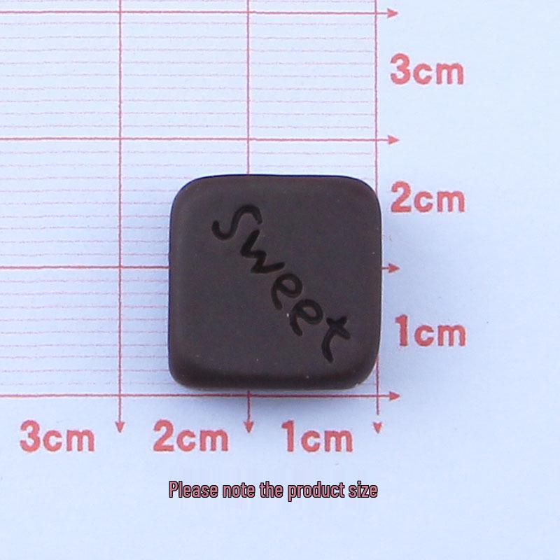 DIY Chocolate Gachapon Resin Kit: Phone Case, Magnet & Hair Clip Accessories.
DIY Chocolate Gachapon Resin Kit: Phone Case, Magnet & Hair Clip Accessories.