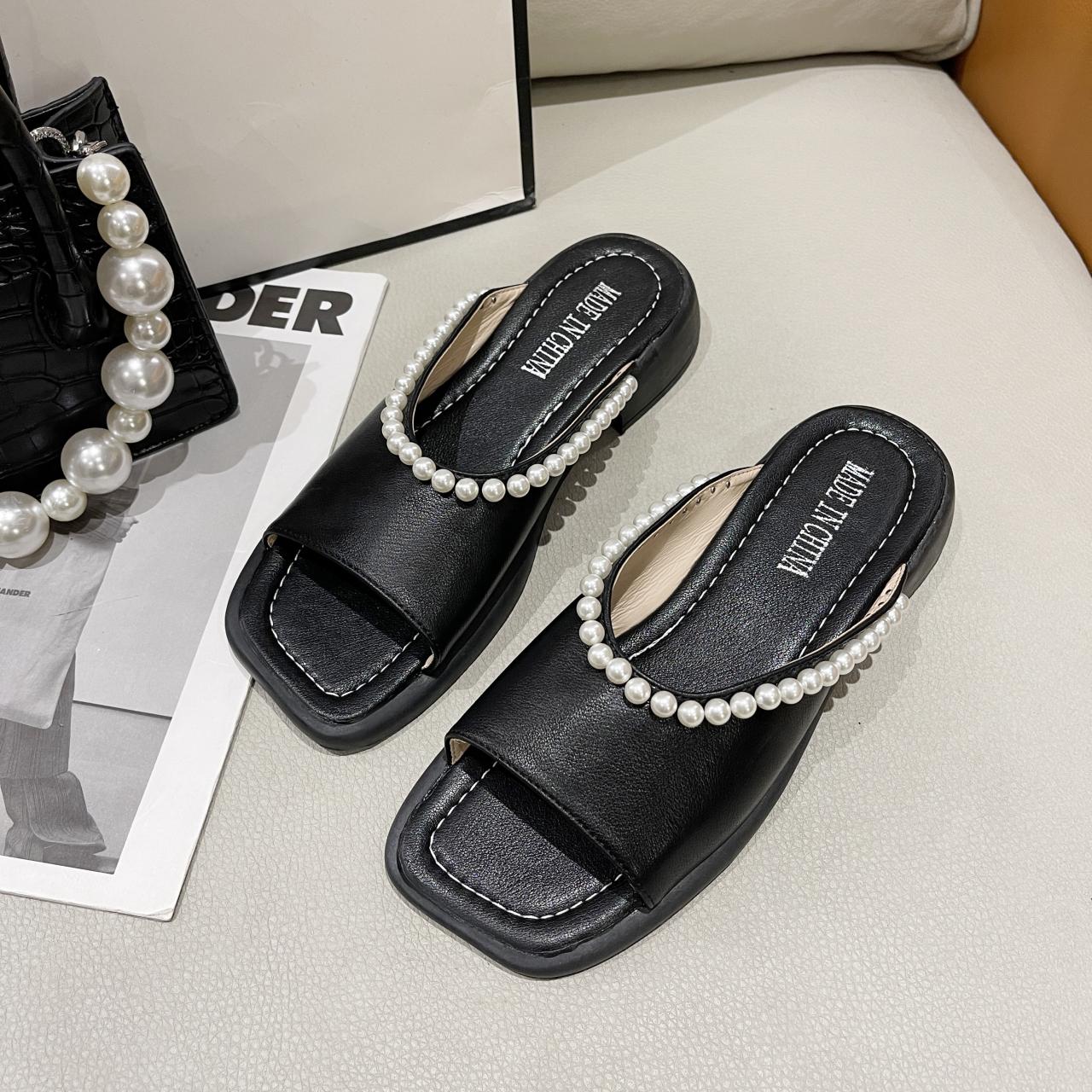 2024 Новые летние женские тапочки Модные сандалии с жемчугом Женские тапочки с открытым носком на низком каблуке Сексуальные сандалии на плоской подошве с открытой пяткой Женские тапочки 40 чёрный
2024 Новые летние женские тапочки Модные сандалии с жемчугом Женские тапочки с открытым носком на низком каблуке Сексуальные сандалии на плоской подошве с открытой пяткой Женские тапочки 40 чёрный