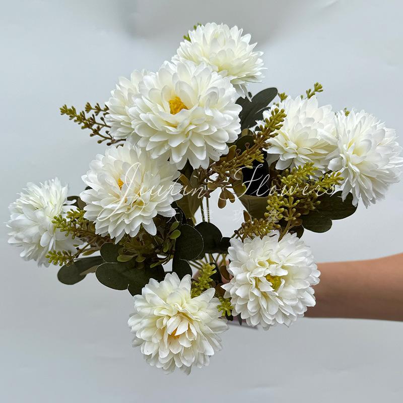 9 Realistic Artificial Flowers Vibrant Orange Chrysanthemums with Bendable Stems, Artificial Floral Decor
9 Realistic Artificial Flowers Vibrant Orange Chrysanthemums with Bendable Stems, Artificial Floral Decor