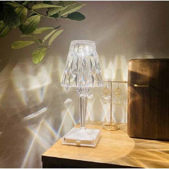 Modern Crystal Lamp USB Wireless Portable Acrylique Table light Switch Sensor for Desk Bedroom Wedding Atmosphere
Modern Crystal Lamp USB Wireless Portable Acrylique Table light Switch Sensor for Desk Bedroom Wedding Atmosphere