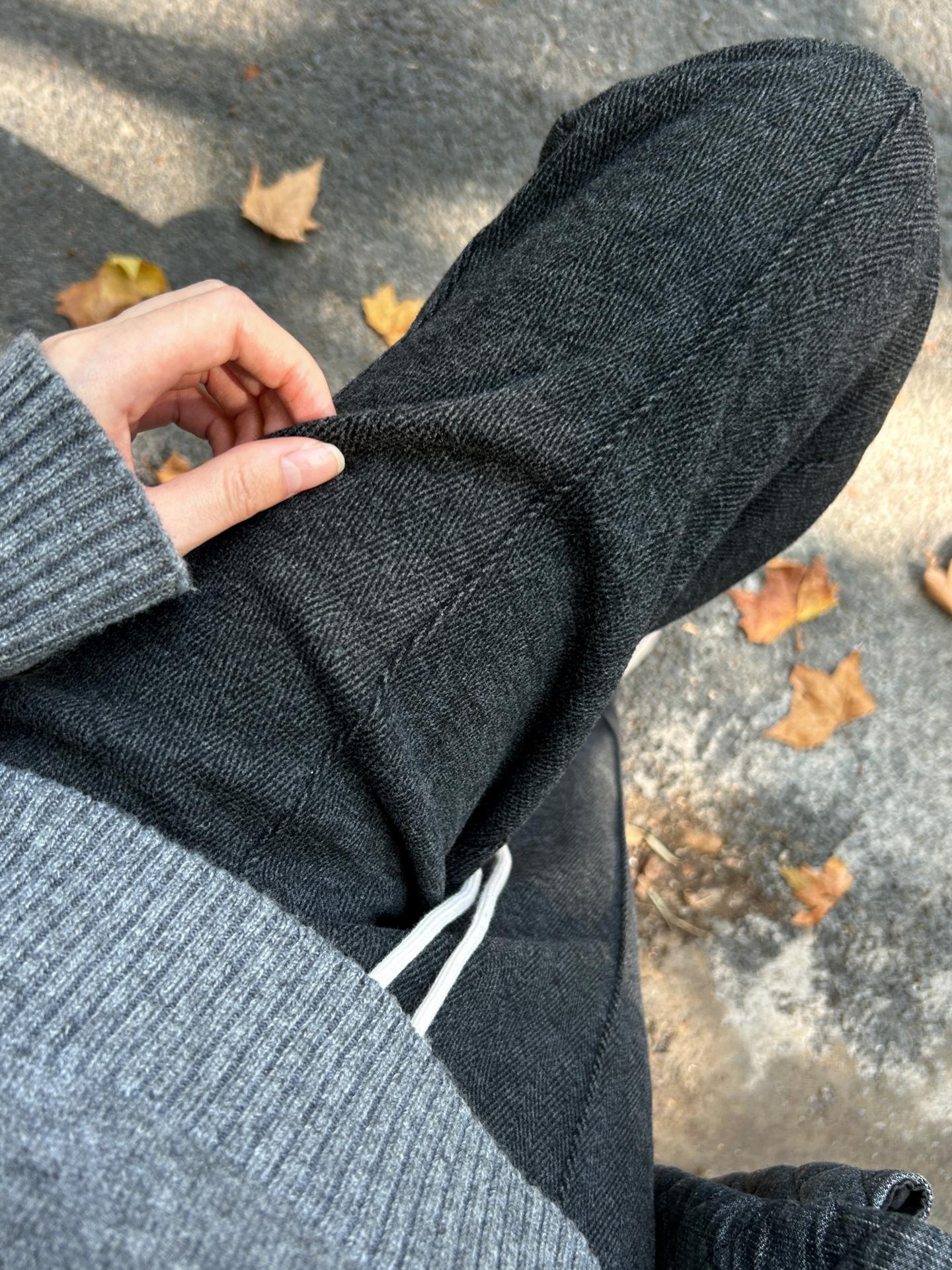 Plus Size Woolen Black Wide-Leg Pants Women - Autumn/Winter Velvet Casual Herringbone Slimming Straight-Leg 2XL: 115-130 jin
Plus Size Woolen Black Wide-Leg Pants Women - Autumn/Winter Velvet Casual Herringbone Slimming Straight-Leg 2XL: 115-130 jin