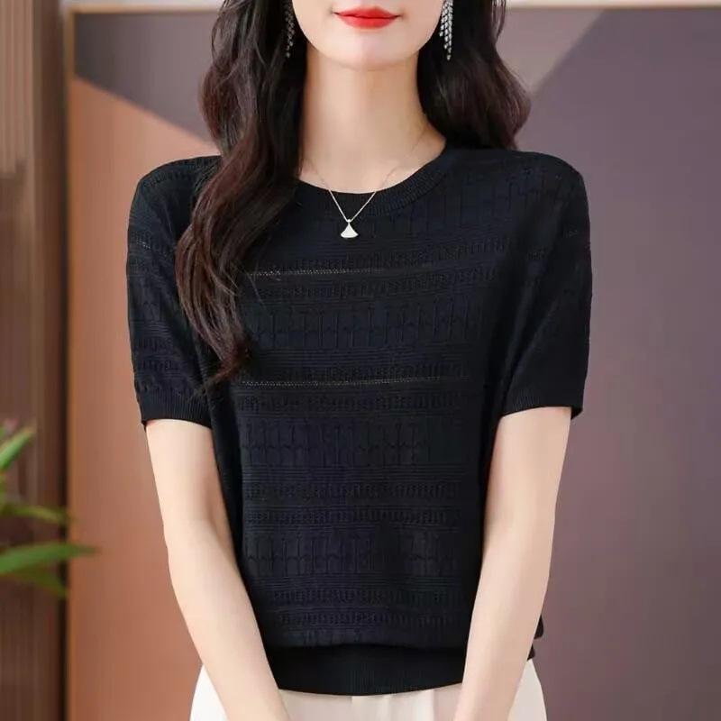 Ice silk knitted sweater round neck short-sleeved T-shirt new summer new foreign style loose hollow thin shirt top light and thin One size fits all【 40-72.5kg 】 чорний
Ice silk knitted sweater round neck short-sleeved T-shirt new summer new foreign style loose hollow thin shirt top light and thin One size fits all【 40-72.5kg 】 чорний