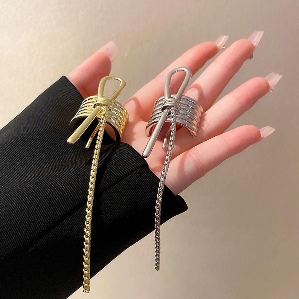 Необычная заколка для волос, широкая боковая заколка для волос, металлическая заколка для хвоста с бантом, женская
Необычная заколка для волос, широкая боковая заколка для волос, металлическая заколка для хвоста с бантом, женская