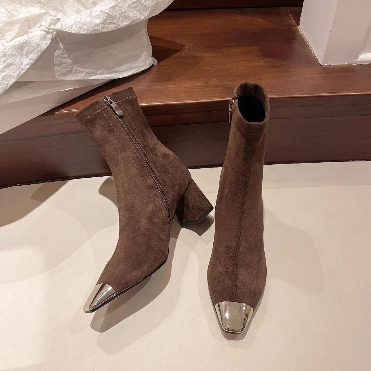 Ботильоны женские на толстом высоком каблуке замшевые туфли женские с металлическим острым носком 2025 года тренд зима новый готический походный снег Botas De Mujer 40 коричневый
Ботильоны женские на толстом высоком каблуке замшевые туфли женские с металлическим острым носком 2025 года тренд зима новый готический походный снег Botas De Mujer 40 коричневый