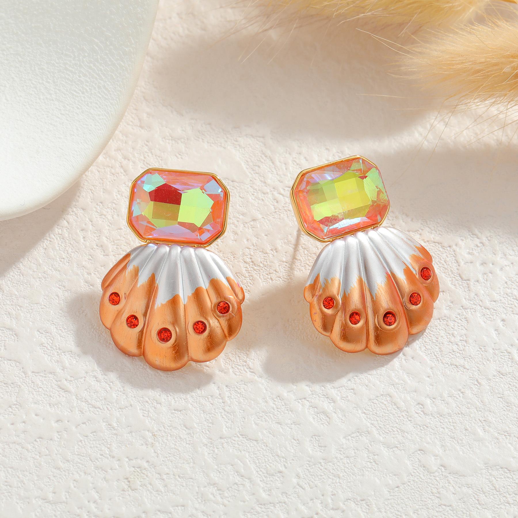 Lady stainless steel shell earrings, dopamine zirconia earrings, simple earrings
Lady stainless steel shell earrings, dopamine zirconia earrings, simple earrings