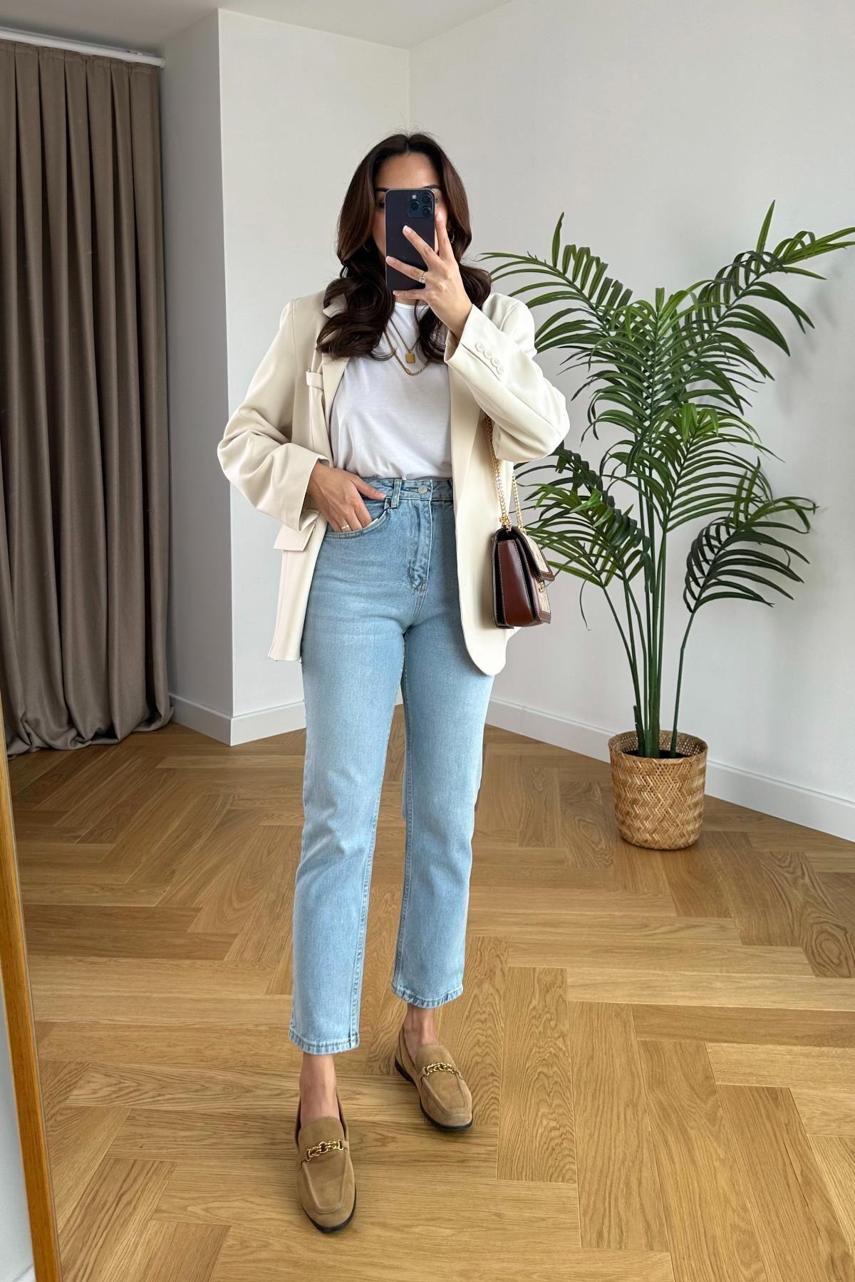 Жіночі модні джинси великих розмірів Penelope Kar Wash Mom Jeans Blue (Купуйте на 1 розмір більше) L
Жіночі модні джинси великих розмірів Penelope Kar Wash Mom Jeans Blue (Купуйте на 1 розмір більше) L