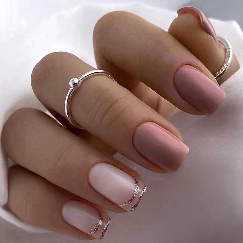 European & American Macaron Pink Glitter French Nail Art – Elegant, Delicate & Wearable
European & American Macaron Pink Glitter French Nail Art – Elegant, Delicate & Wearable
