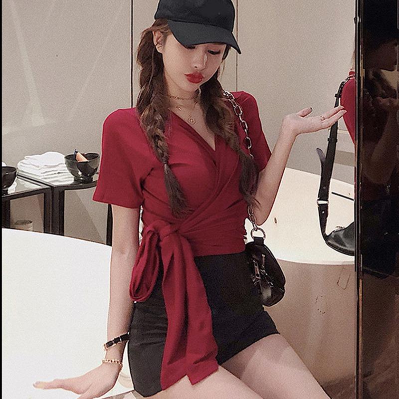 Летние укороченные топы женские с коротким рукавом и открытой спиной на шнуровке футболка One Size
Летние укороченные топы женские с коротким рукавом и открытой спиной на шнуровке футболка One Size